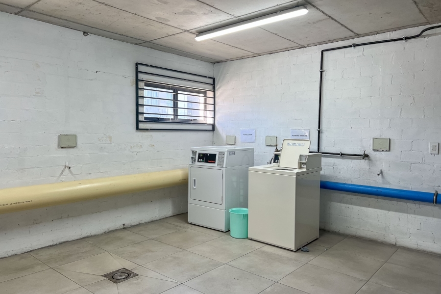 1 Bedroom Property for Sale in Beachfront Western Cape